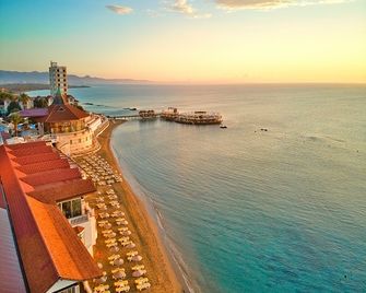 Salamis Bay Conti Hotel - Famagusta - Beach