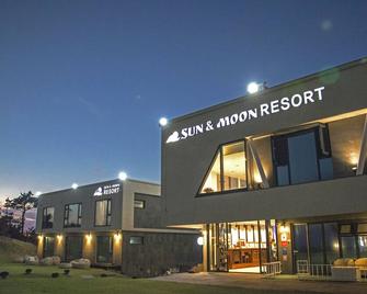Sun and Moon Resort - Seogwipo - Byggnad