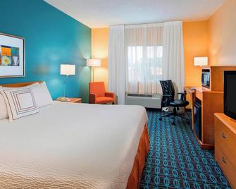 Rodeway Inn - Pensacola - Bedroom