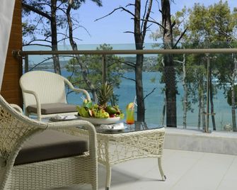 Wome Deluxe - 阿薩拉爾 - 陽台