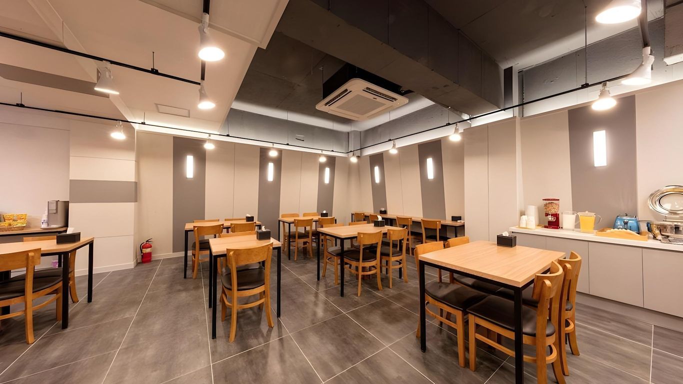 Ballantine Business Hotel