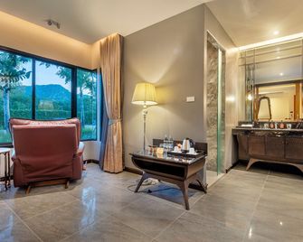 Phukalini Luxury Pool Villa & Onsen - 華欣