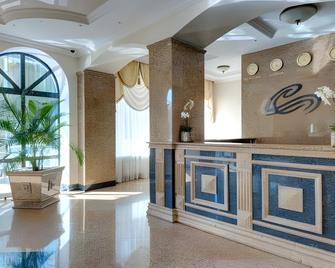 Hotel Sibir - Barnaul - Front desk