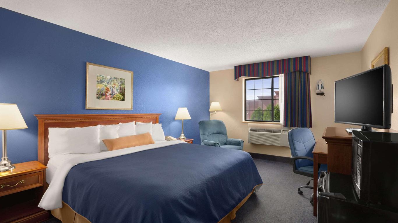 Days Inn by Wyndham Keene NH