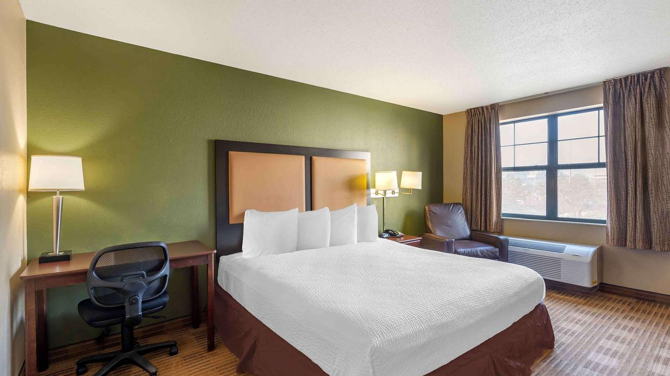 Extended Stay America Suites - Chicago - Woodfield Mall