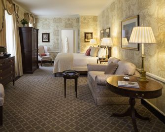 Williamsburg Inn, an official Colonial Williamsburg Hotel - Williamsburg - Bedroom