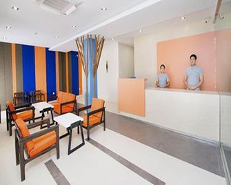Eastern Hotel - Yangon - Front desk