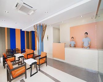 Eastern Hotel - יאנגון - דלפק קבלה