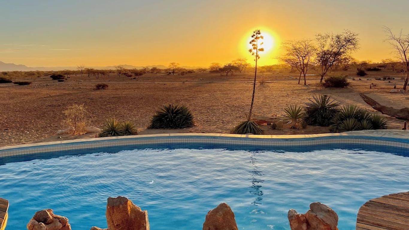 Solitaire Desert Farm