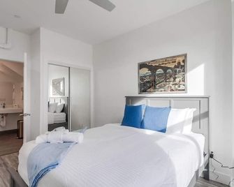 Park Blvd 301 - Modern - Urban Oasis - Spa - San Diego - Habitación