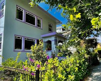 Airstream Tiny Home Walk To Uc Best Neighborhood - Berkeley - Building