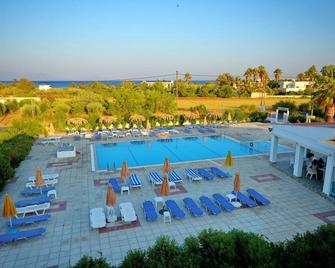 Nikos 2 Studios & Apartments - Kardamena - Pool