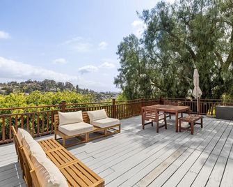 Spectacular Views & Tranquil Retreat in Los Feliz - Los Ángeles - Balcón