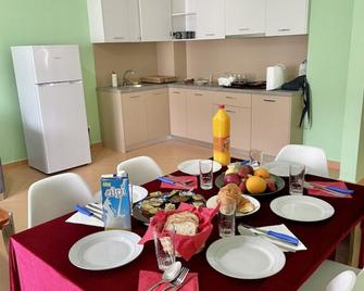 Family Suite Residence - Vlorë - Dining room
