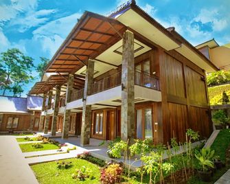Padi Resort - Bogor - Building