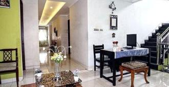 Sabda Guest House - Jakarta - Dining room