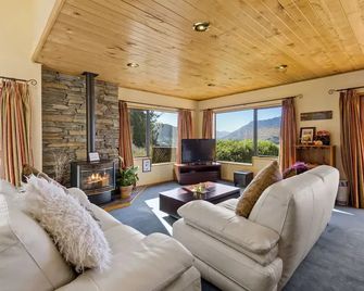 Amazing View Home - Queenstown - Stue