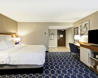 Hampton Inn Auburn - Auburn - Habitación
