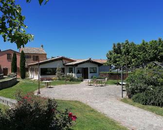 Apartment in the hills overlooking the sea! - Sant'Ippolito - Edificio