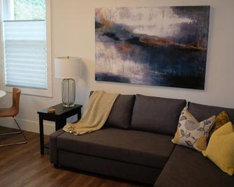 311-Walk to all! 1 Bedroom Gem Downtown San Jose! - San Jose - Living room