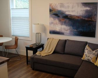 311-Walk to all! 1 Bedroom Gem Downtown San Jose! - San Jose - Living room
