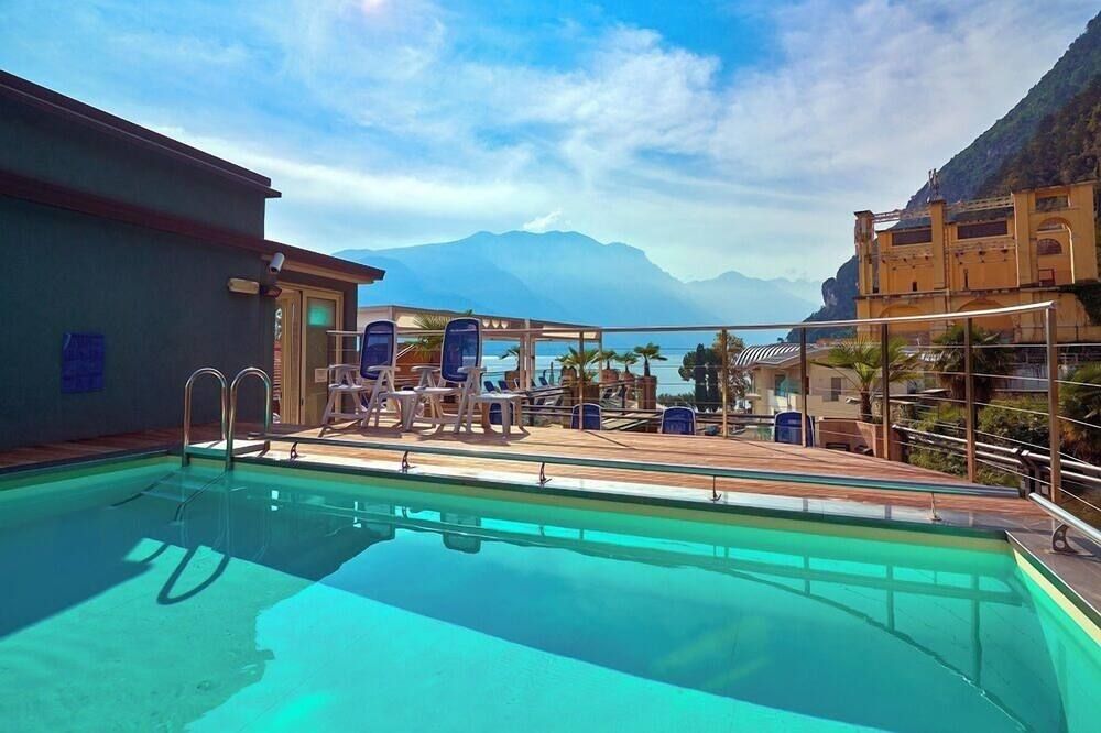 Hotel Europa Sky Pool & Panorama - ריבה דל גארדה - בריכה