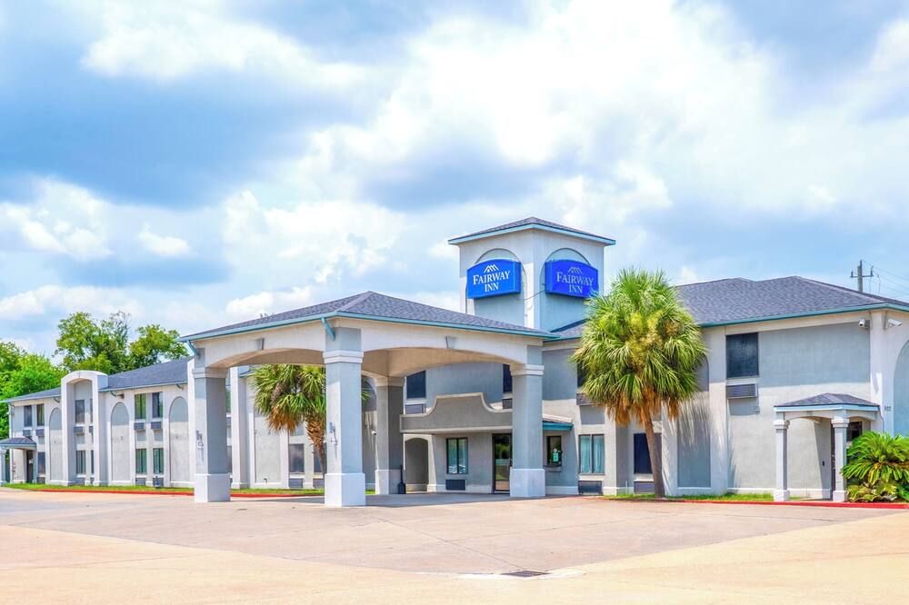 Capital O Fairway Inn - Baytown La Porte Tx - לה פורטה - בניין