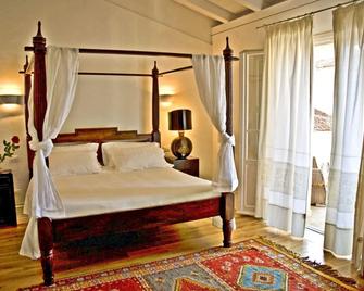 Tartheshotel - Guspini - Habitación