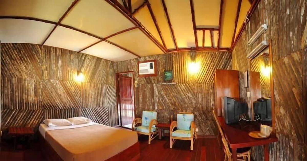 Dragon Inn Floating Resort, Semporna | HotelsCombined