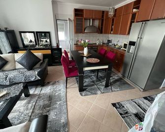 City Apart Alexanfroupolis Layla Home - Alexandroupolis - Küche