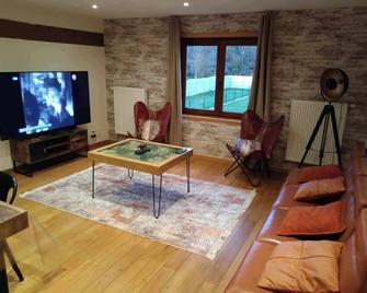 La Taniere De Papaours, Gite Pour 6 Personnes Avec Espace Bien Etre - Maubert-Fontaine - Sala de estar