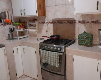 Casa con Todas las Comodidades Para Vacaciones - Salinas - Kitchen