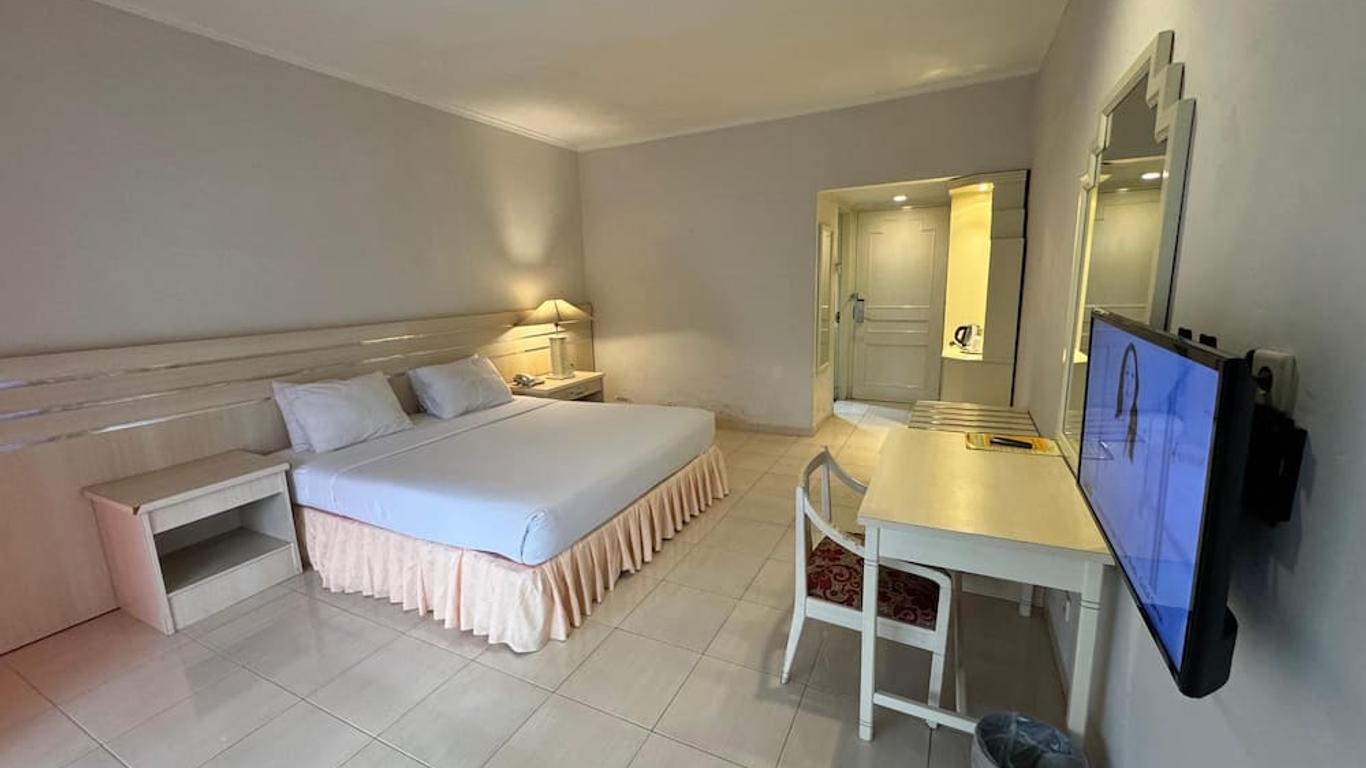 Queen Garden Hotel Managed by Salak Hospitality