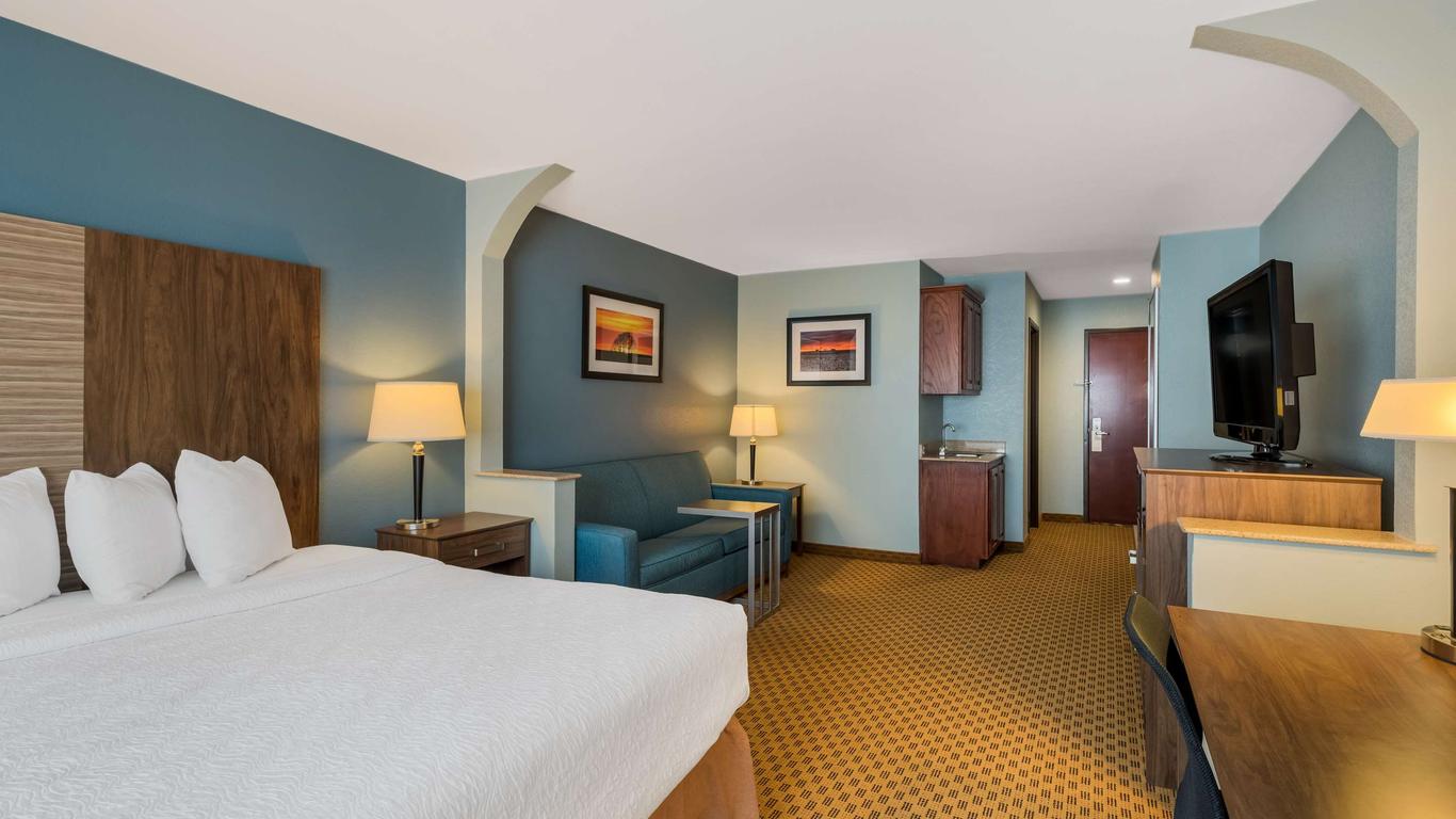 Best Western South Plains Inn & Suites