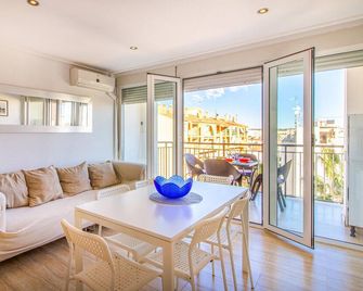 Stunning Apartment In Santa Pola - Santa Pola - Obývací pokoj