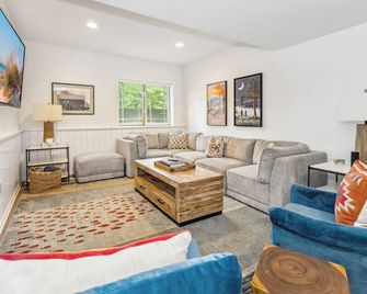 Coastal Cottage - Stevensville - Obývací pokoj