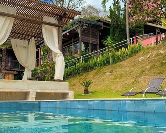 Pousada Verde Villas - Brumadinho - Piscina