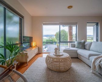 Spacious beachside family home - Rosebud - Sala de estar