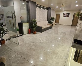 Annapurna executive - Tuljāpur - Lobby