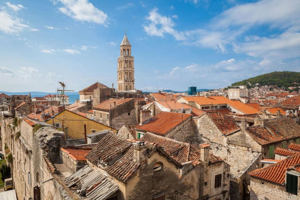 إن ذا بالاس