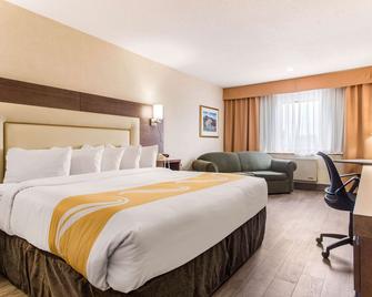 品質套房酒店 & 會議中心 - 加蒂諾 - 加蒂諾 - 臥室