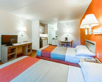 Motel 6 Norfolk - Norfolk - Bedroom