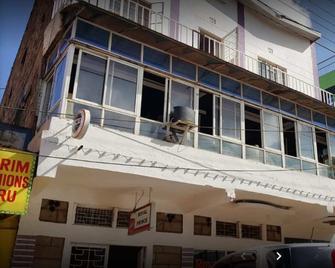 Royal Prince 2 Hotel - Meru - Building
