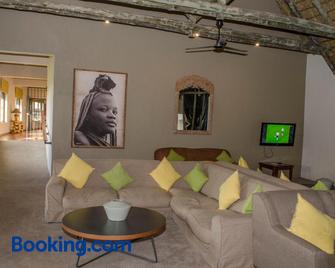 Cradle Moon Lakeside Game Lodge - Muldersdrif - Soggiorno
