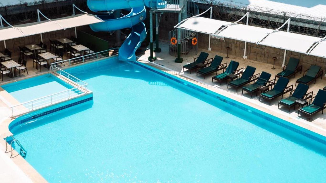 بيسو بيتش هوتل