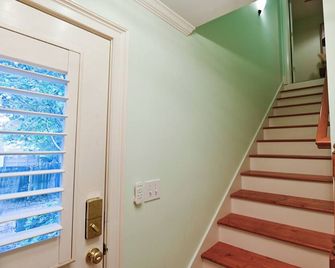 The Enclave - Elegant Escape in the Heart of Historic Covington - Covington - Aufgang