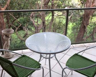 Peaceful And Tranquil 1 Bedroom & Parking Close To Cbd - North Sydney - Балкон