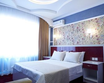 Liliya Guest House - Sheki - Camera da letto
