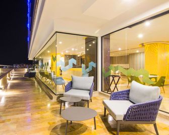 Sonesta Hotel Ibague - Ibagué - Balkon