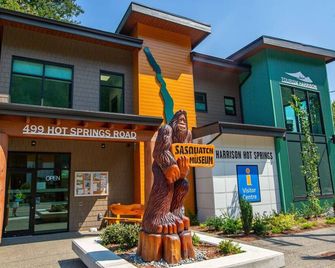 Riverstail Retreat Pet-Friendly And Step - Harrison Hot Springs - Building